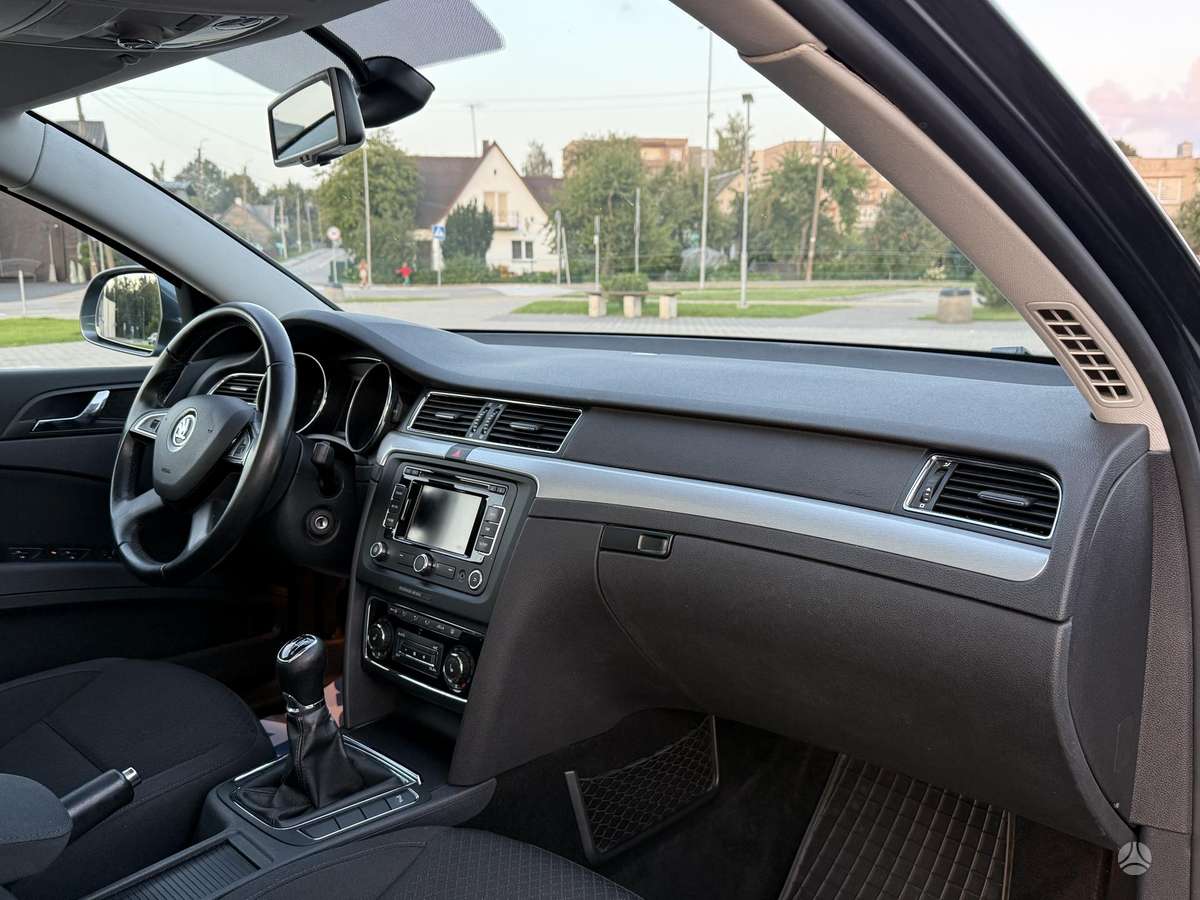 Skoda Superb 2015 — фото 17