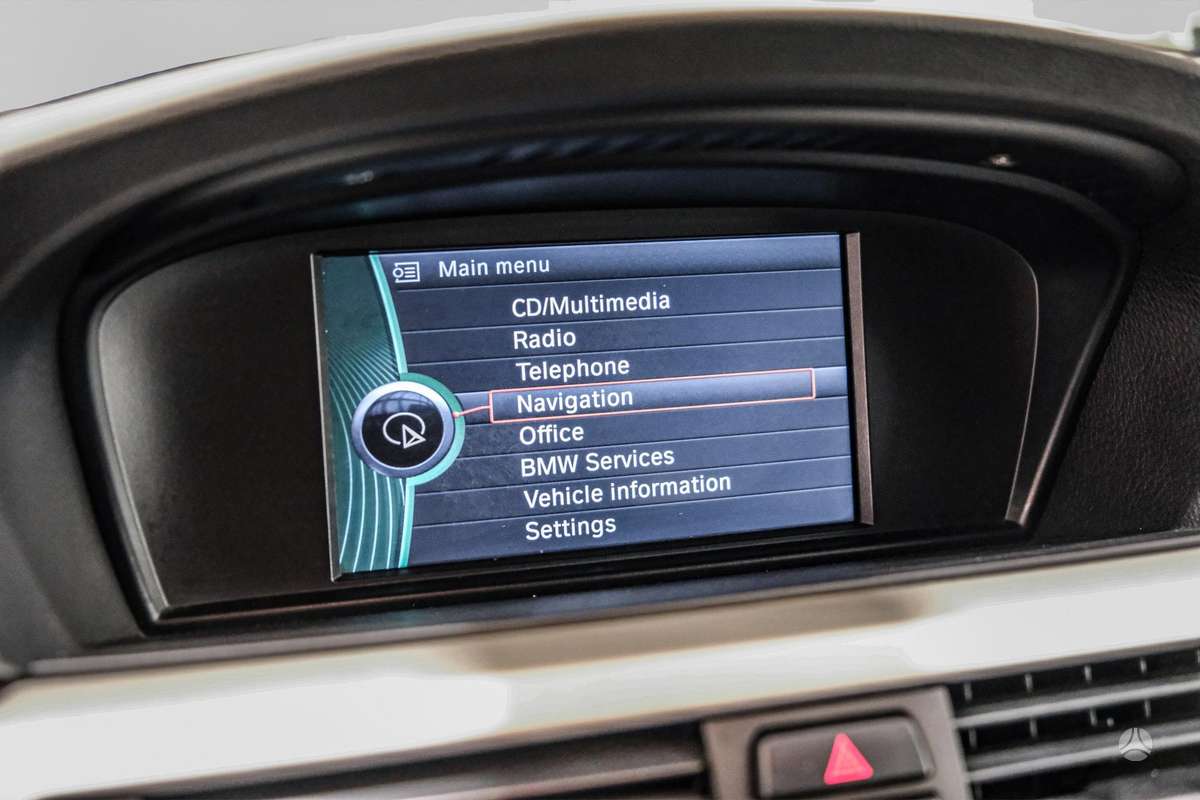 BMW 316 2011 — photo 12