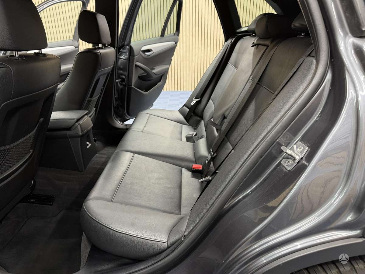 BMW X1 2013 — фото 18