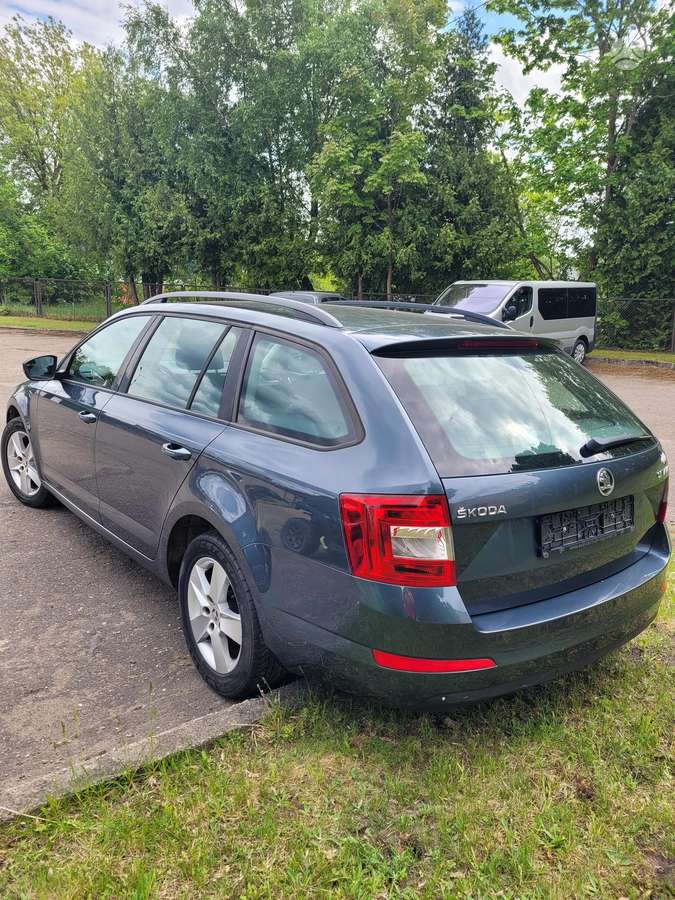 Skoda Octavia 2014 — engine 1598 cm³, 105 HP (77kW)