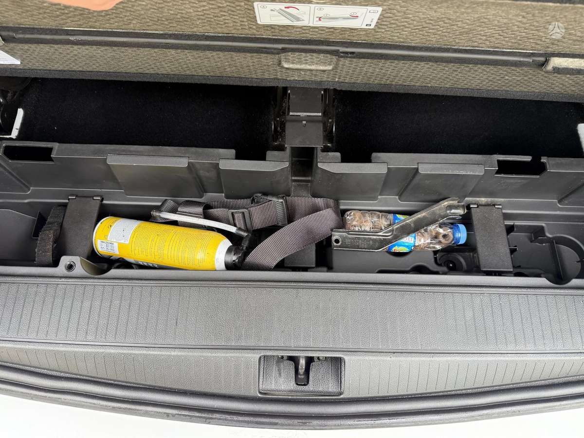 Opel Zafira 2014 — photo 21