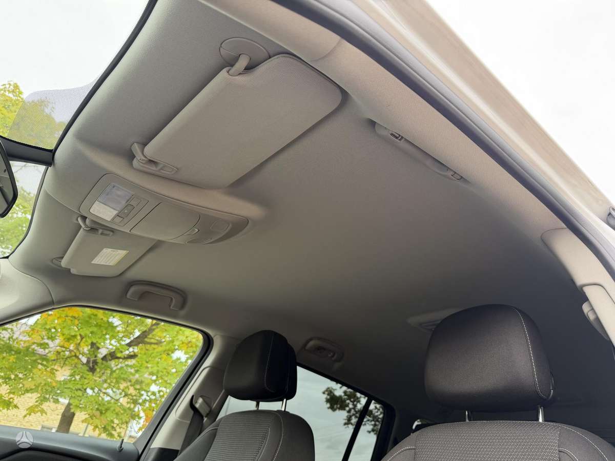 Opel Zafira 2014 — photo 26