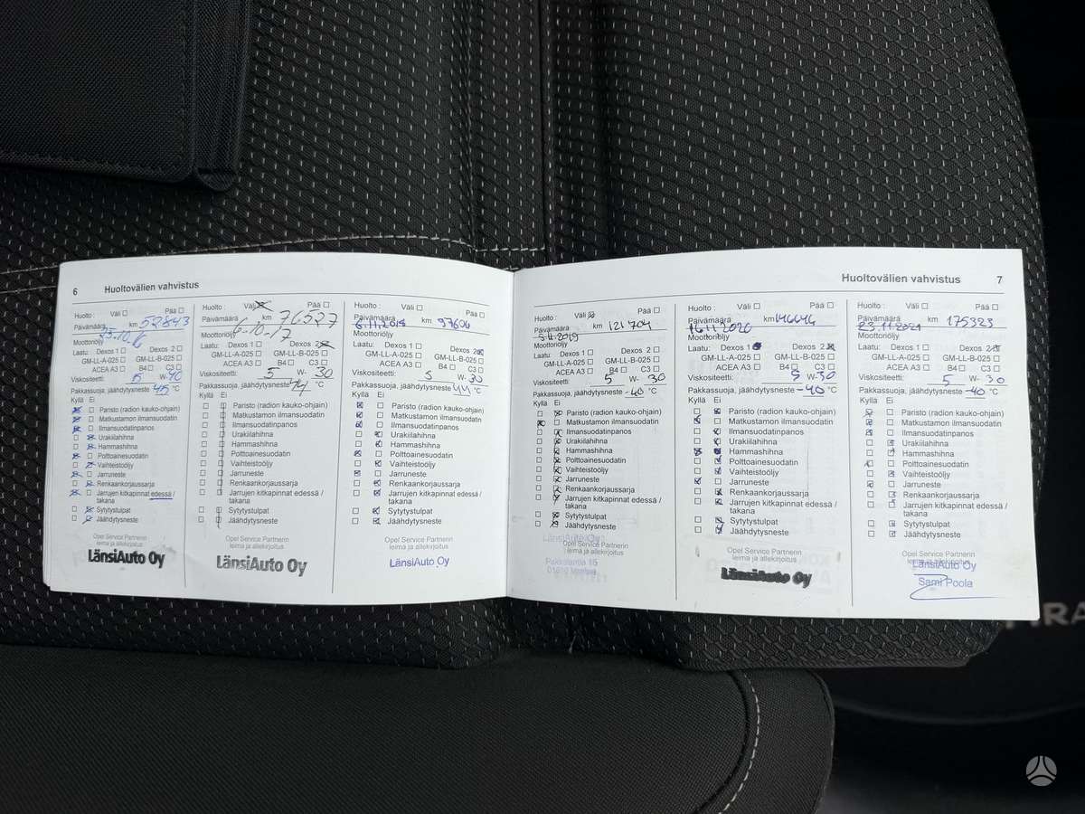Opel Zafira 2014 — photo 31