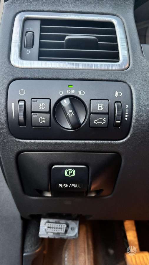 Volvo V70 2008 — photo 14