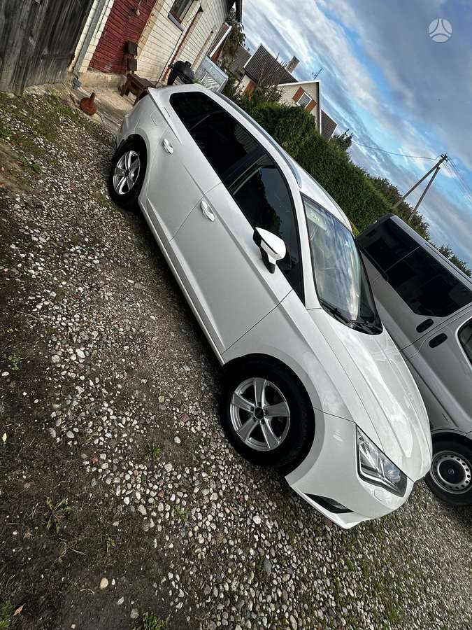Seat Leon 2014 — engine 1600 cm³, 105 HP (77kW)