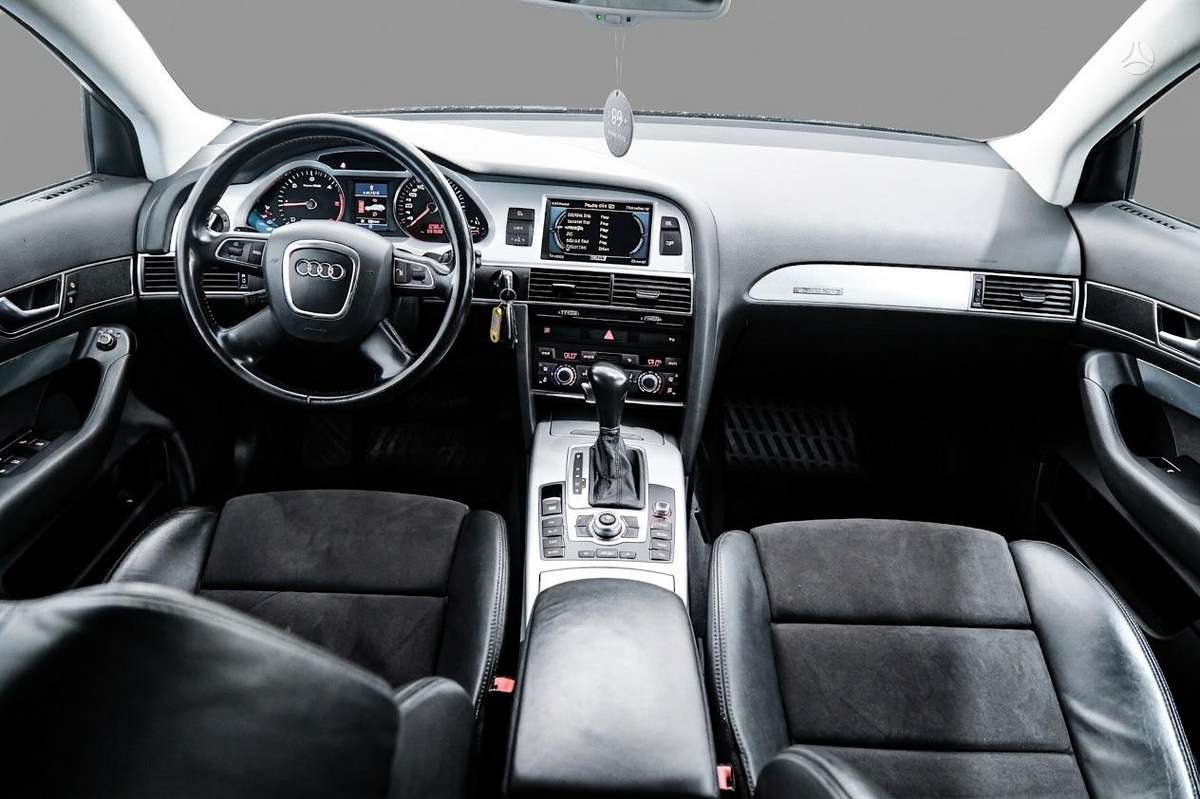 Audi A6 2010 — photo 10