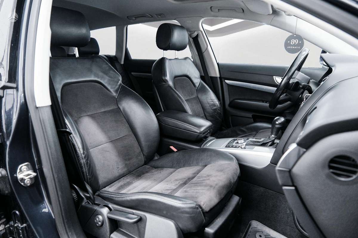 Audi A6 2010 — photo 12