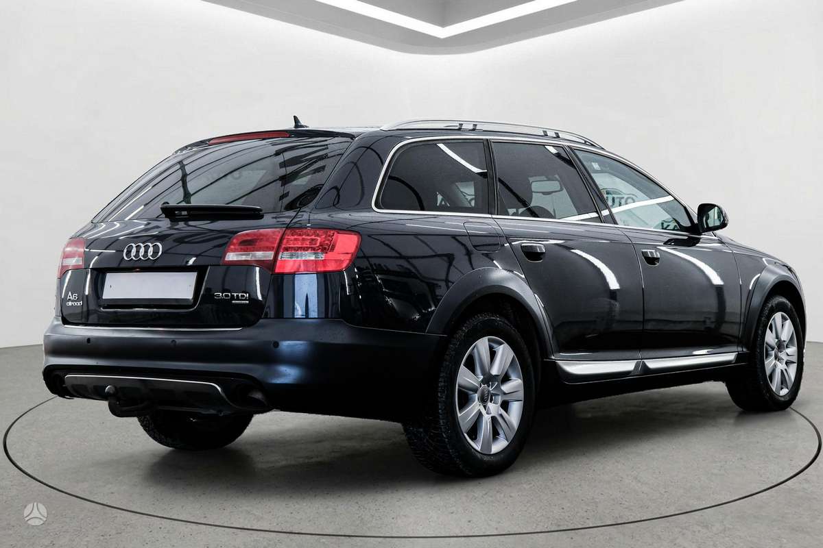 Audi A6 2010 — engine 3000 cm³, 239 HP (176kW)