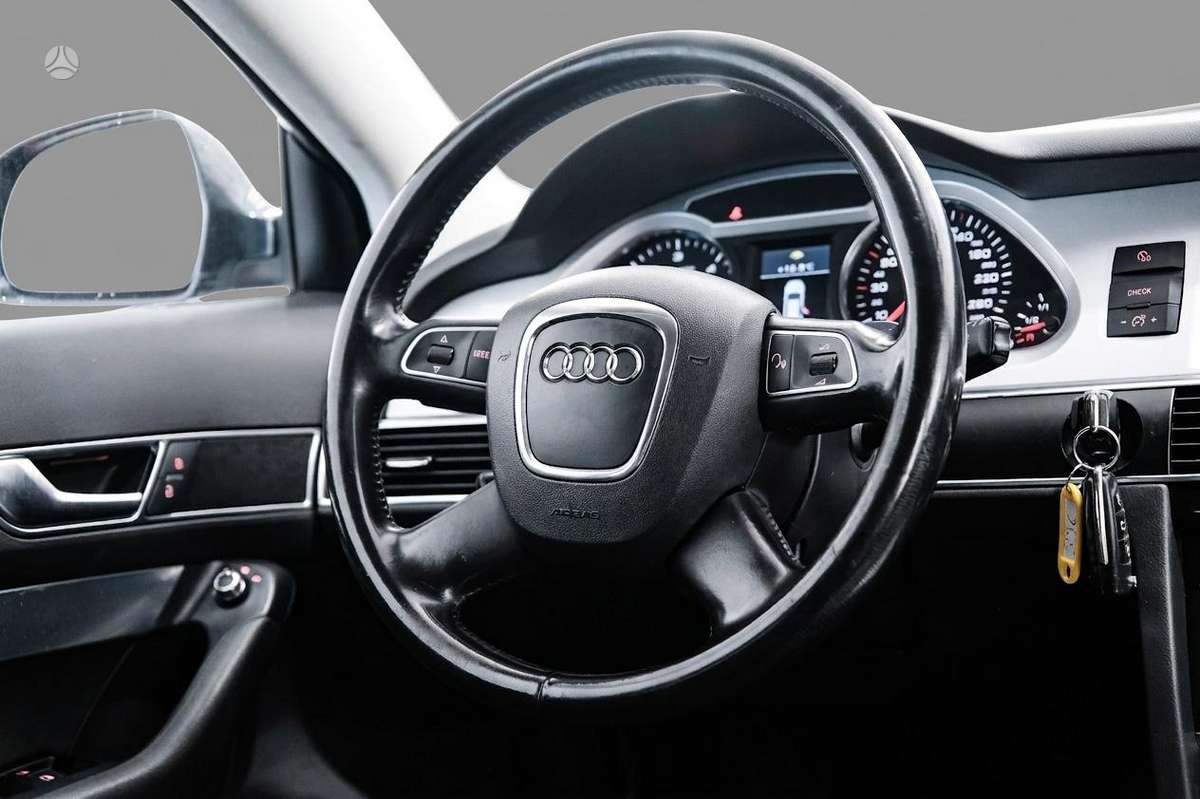 Audi A6 2010 — photo 7