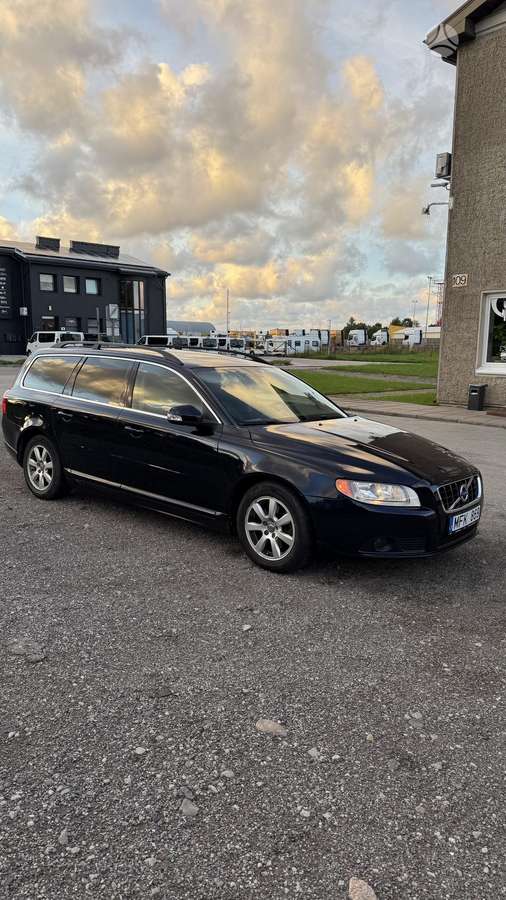 Volvo V70 2010 — двигун 1560 cm³, 109 HP (80kW)