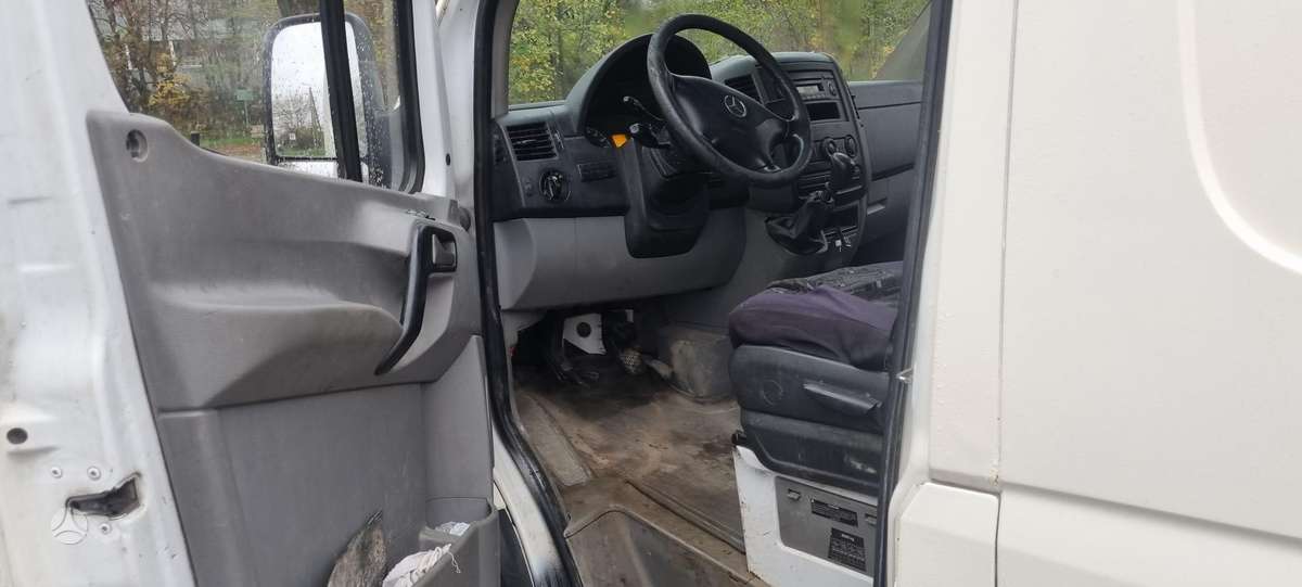 Mercedes-Benz Sprinter 2009 — photo 7