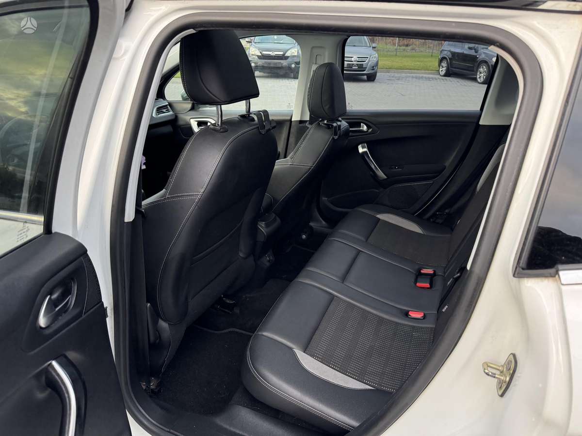 Peugeot 2008 2014 — photo 13