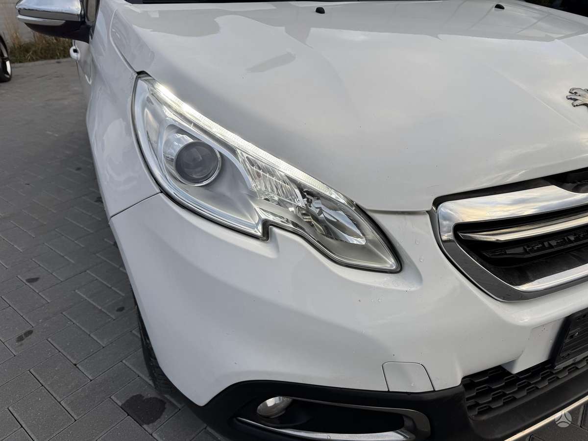 Peugeot 2008 2014 — photo 9