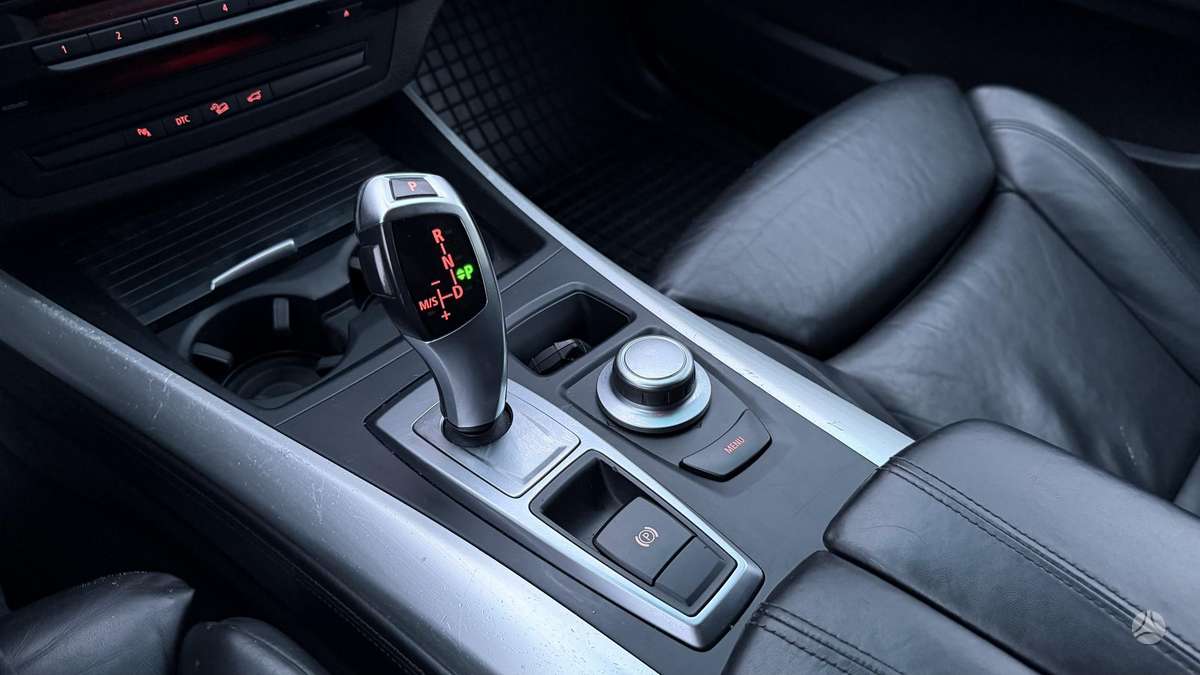 BMW X5 2008 — photo 13