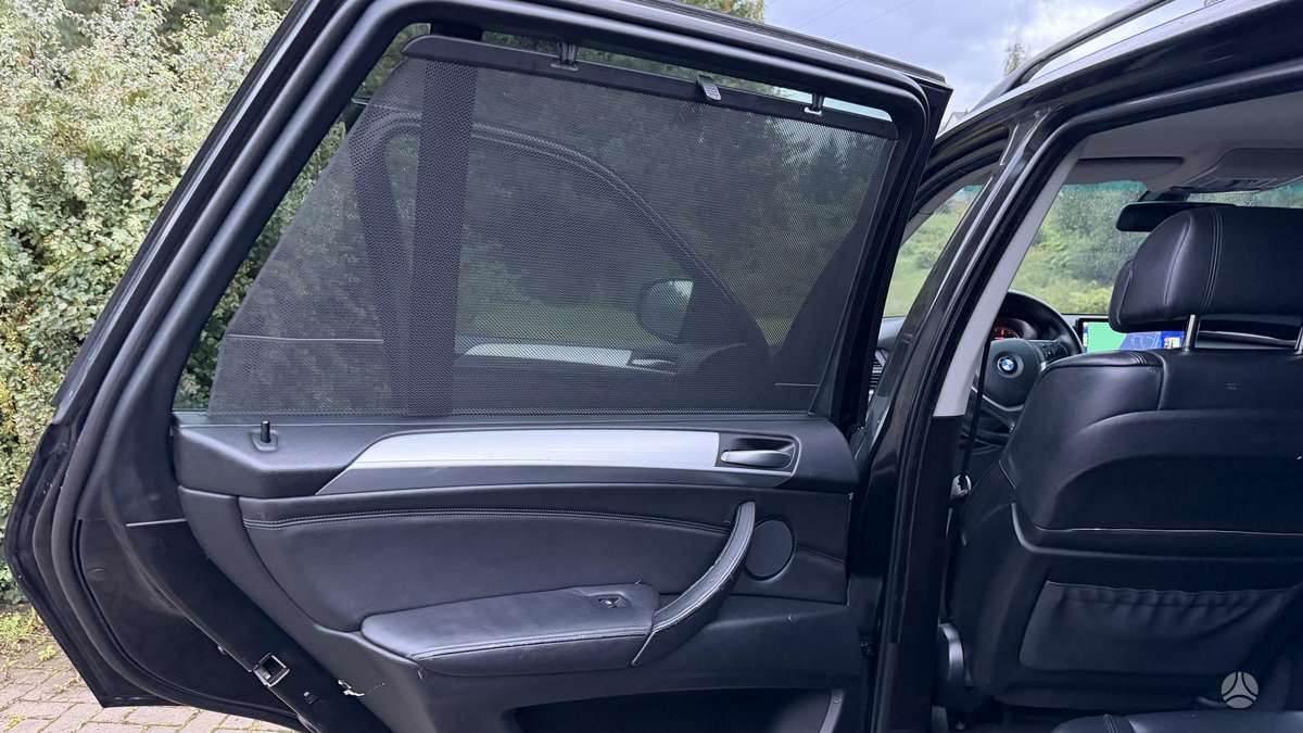 BMW X5 2008 — photo 14