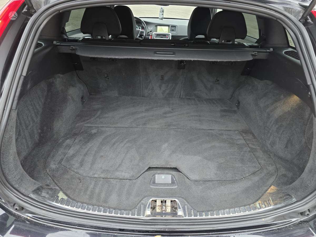 Volvo V60 2014 — photo 21