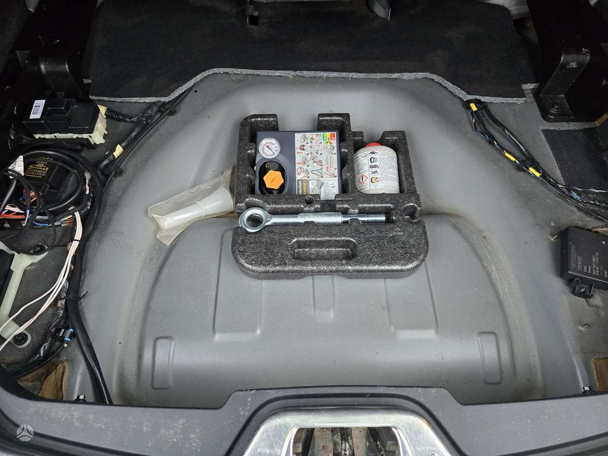 Volvo V60 2014 — photo 22