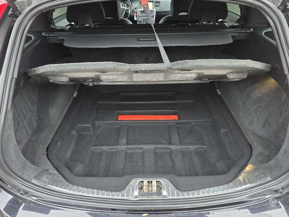 Volvo V60 2014 — photo 23