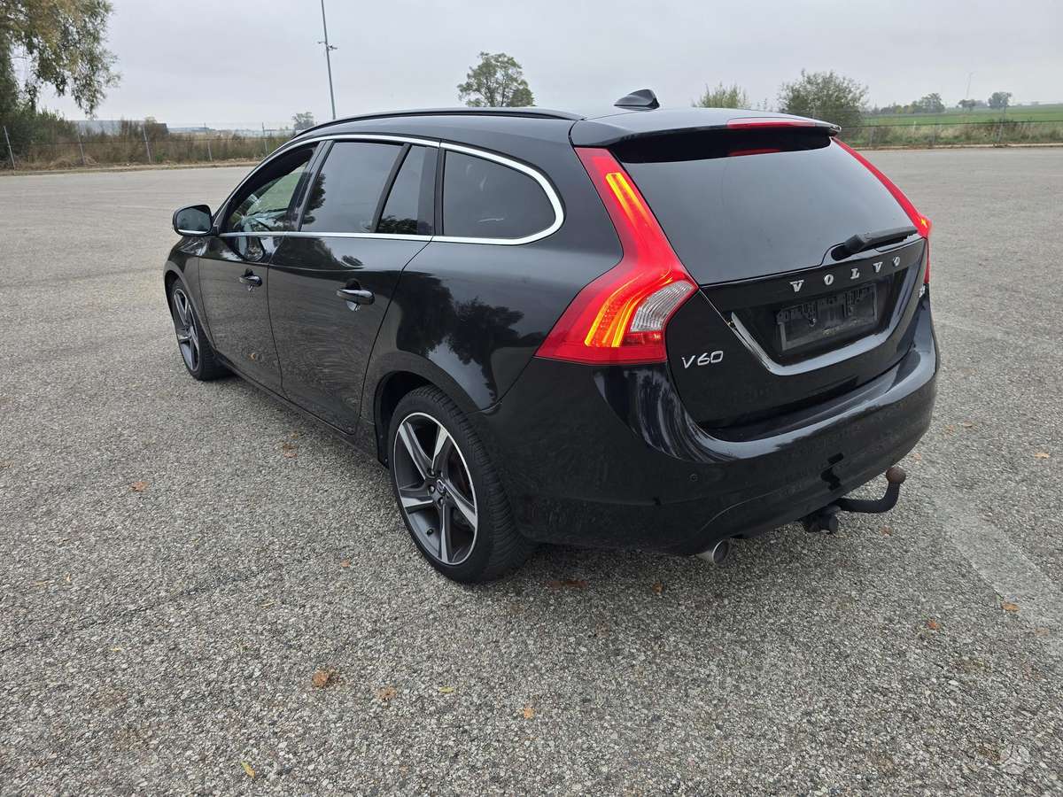 Volvo V60 2014 — photo 6