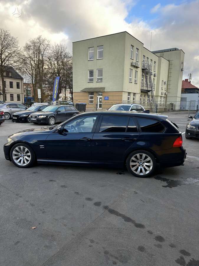 BMW 320 2009 — engine 1999 cm³, 177 HP (130kW)