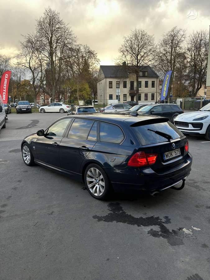 BMW 320 2009 — photo 5