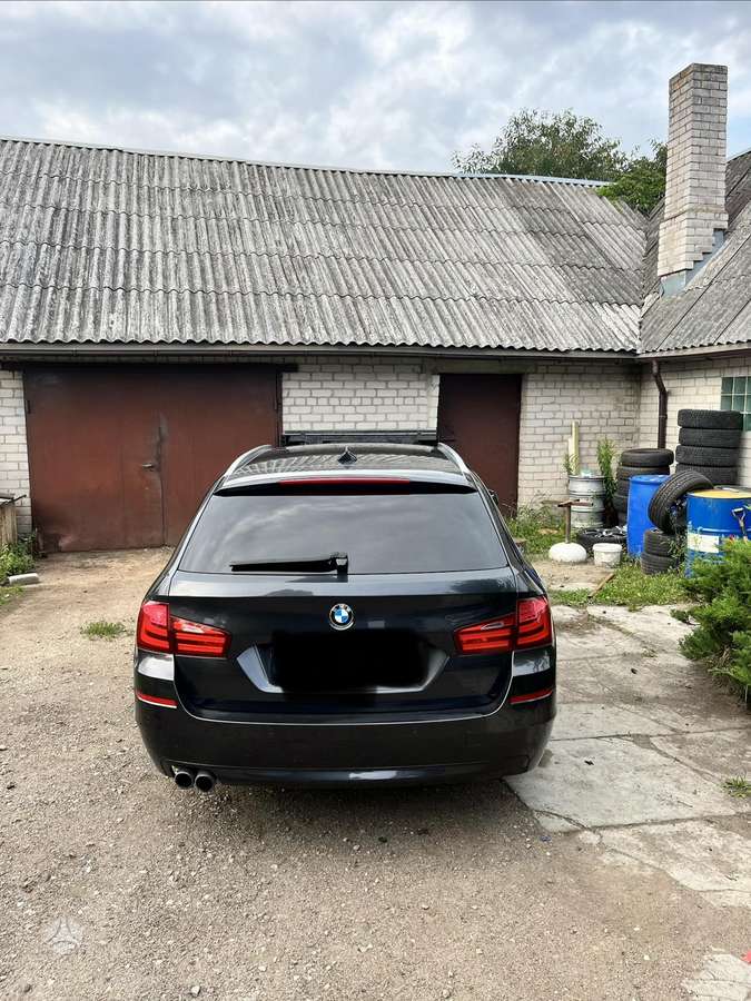 BMW 530 2011 — engine 2993 cm³, 258 HP (190kW)