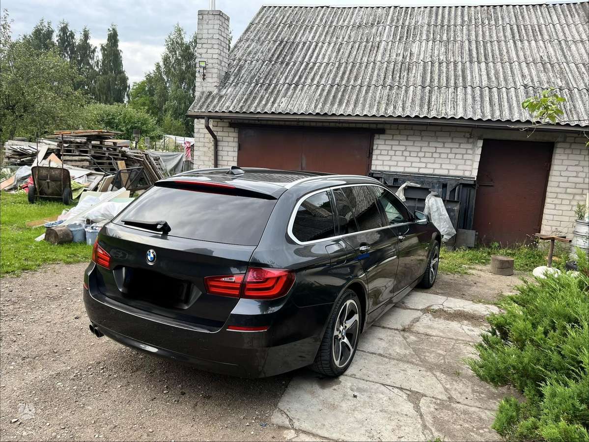 BMW 530 2011 — photo 5