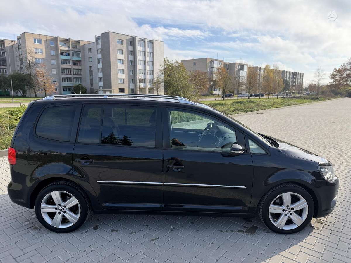Volkswagen Touran 2012 — photo 6
