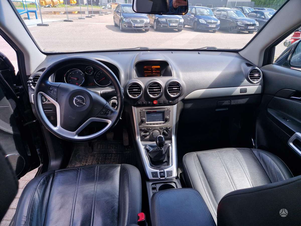 Opel Antara 2012 — вигляд ззаду