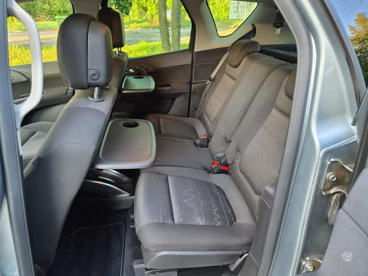 Opel Meriva 2011 — photo 12