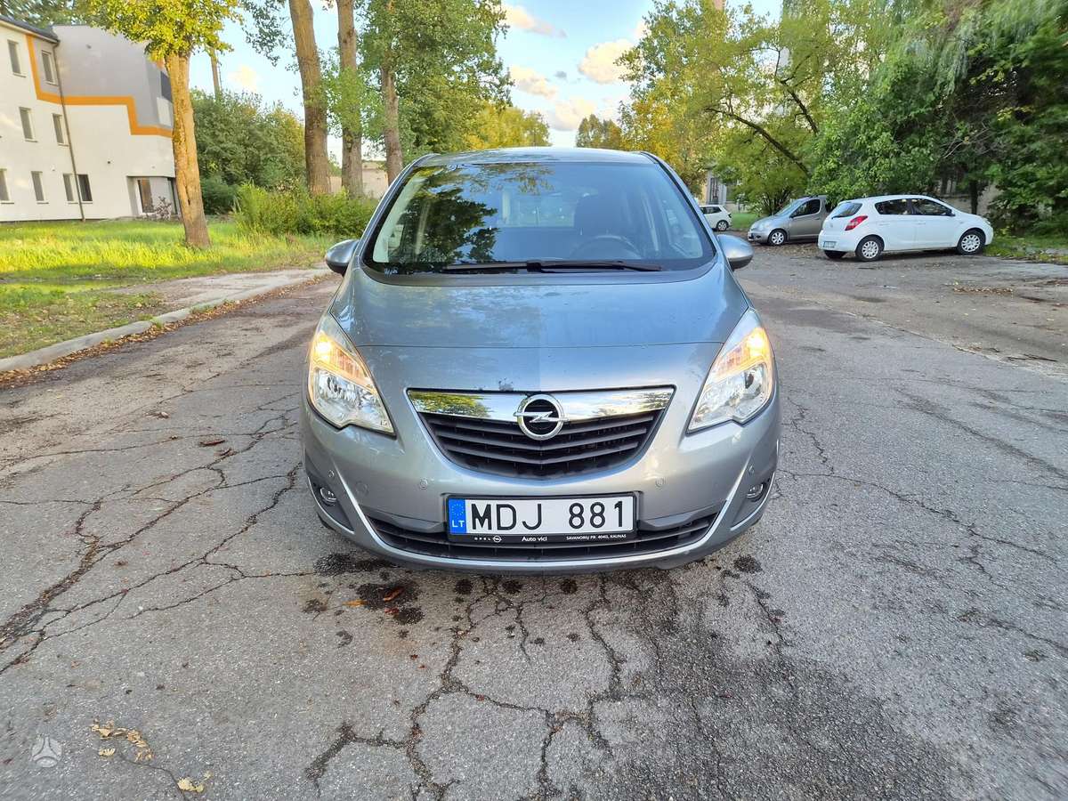 Opel Meriva 2011 — photo 7
