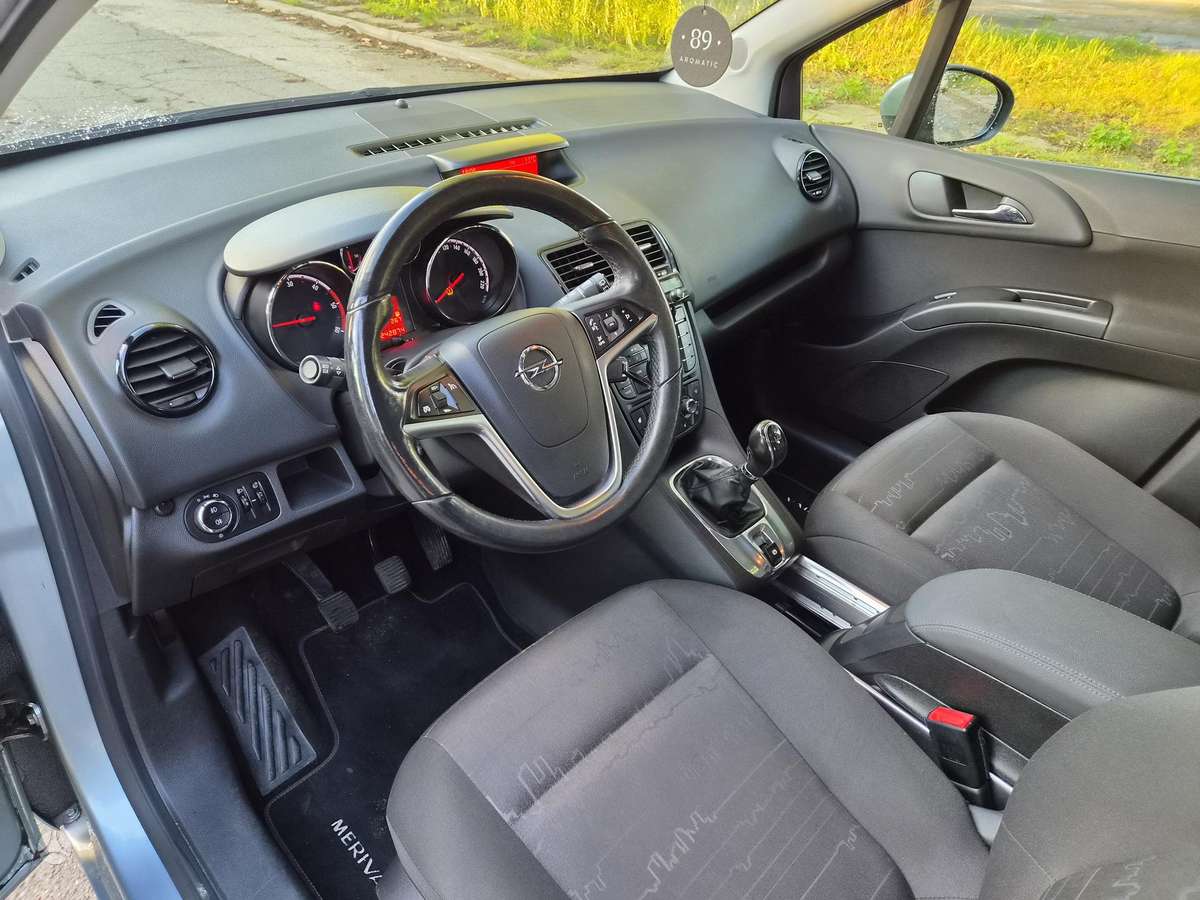 Opel Meriva 2011 — photo 9