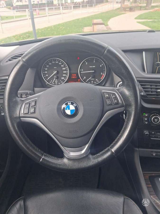 BMW X1 2013 — фото 29