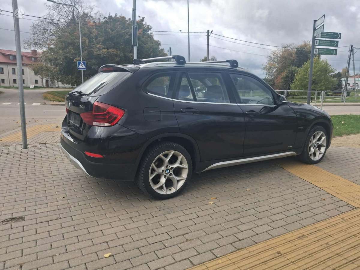 BMW X1 2013 — двигун 1995 cm³, 184 HP (135kW)