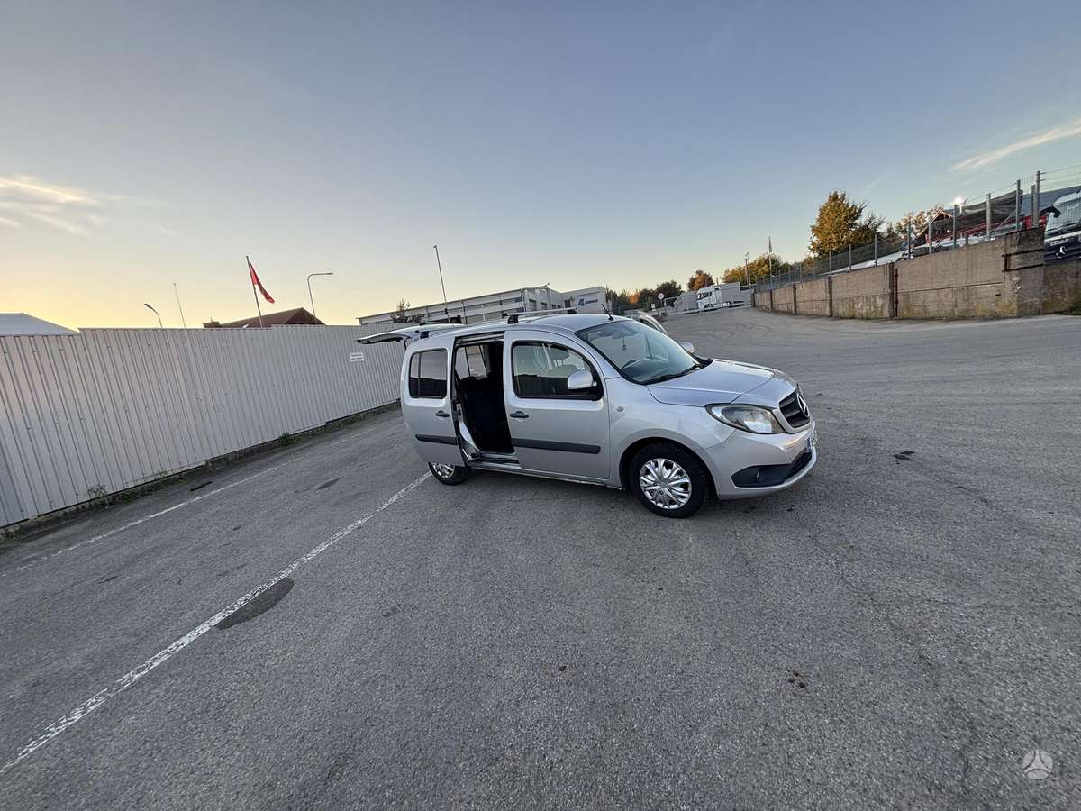 Mercedes-Benz Citan 2015 — rear view