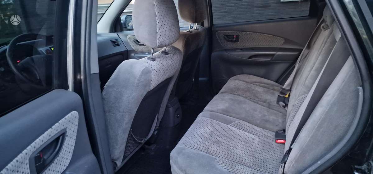 Hyundai Tucson 2004 — photo 11