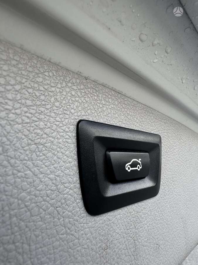 BMW 318 2014 — photo 10