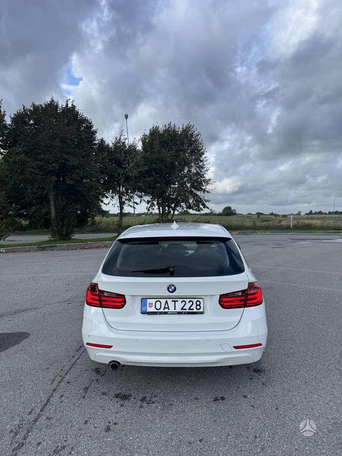 BMW 318 2014 — photo 5