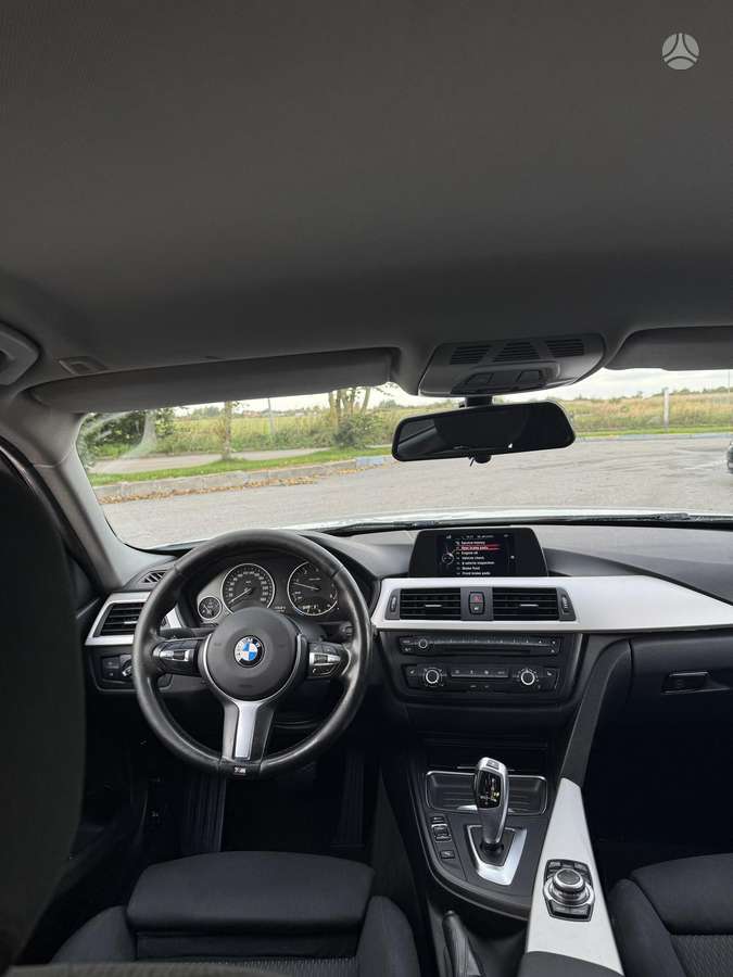 BMW 318 2014 — photo 7