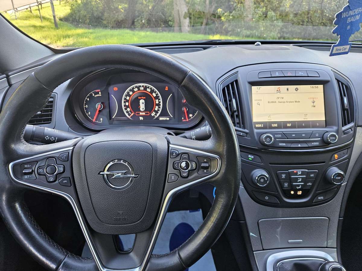 Opel Insignia 2014 — photo 10