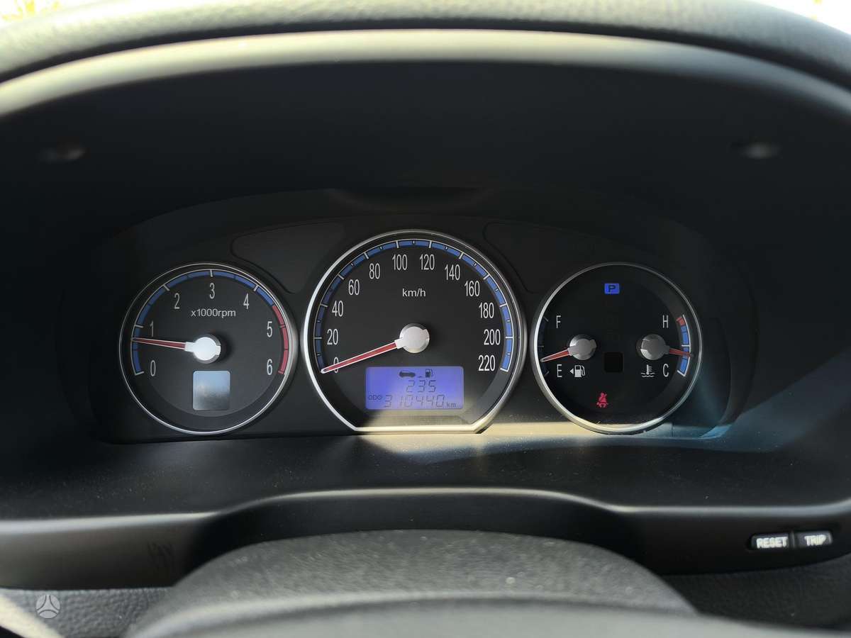 Hyundai Santa 2009 — photo 15
