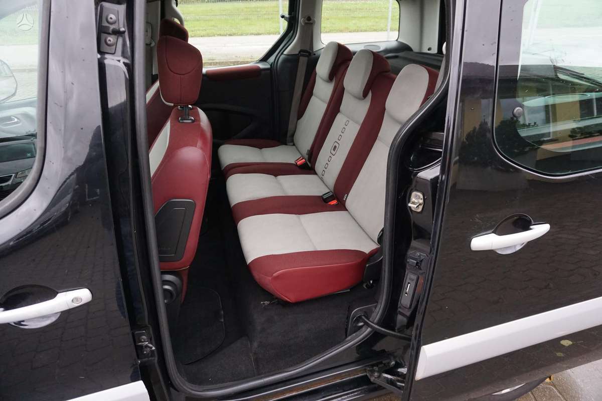 Citroen Berlingo 2011 — photo 13