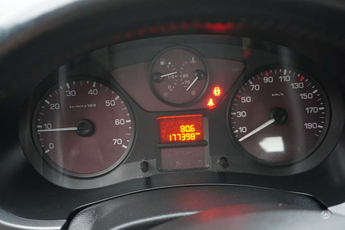 Citroen Berlingo 2011 — photo 18