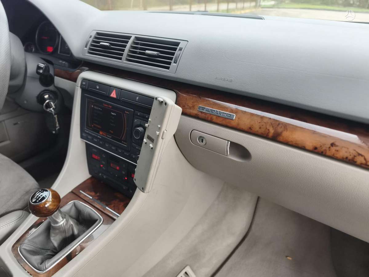 Audi A4 2006 — photo 17