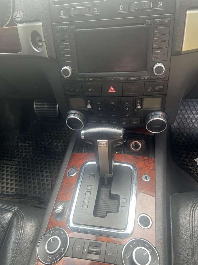 Volkswagen Touareg 2006 — photo 22