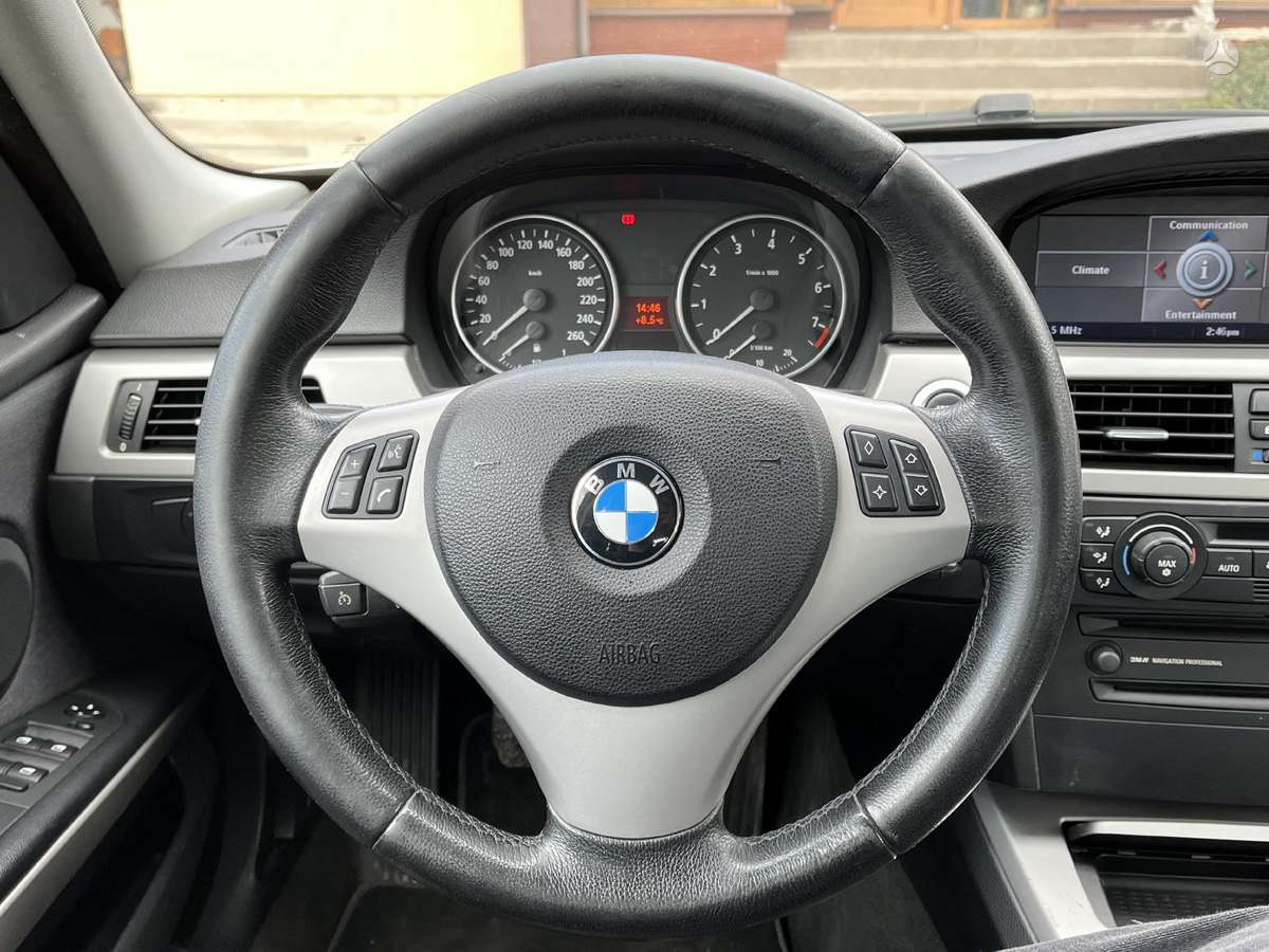 BMW 325 2006 — photo 11