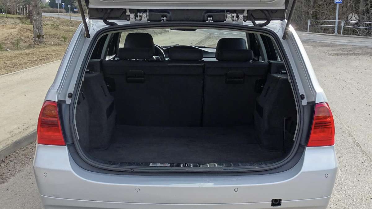 BMW 325 2006 — photo 14