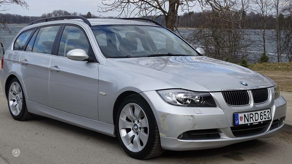 BMW 325 2006 — interior