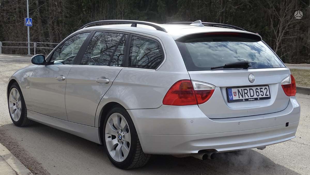 BMW 325 2006 — engine 2497 cm³, 218 HP (160kW)