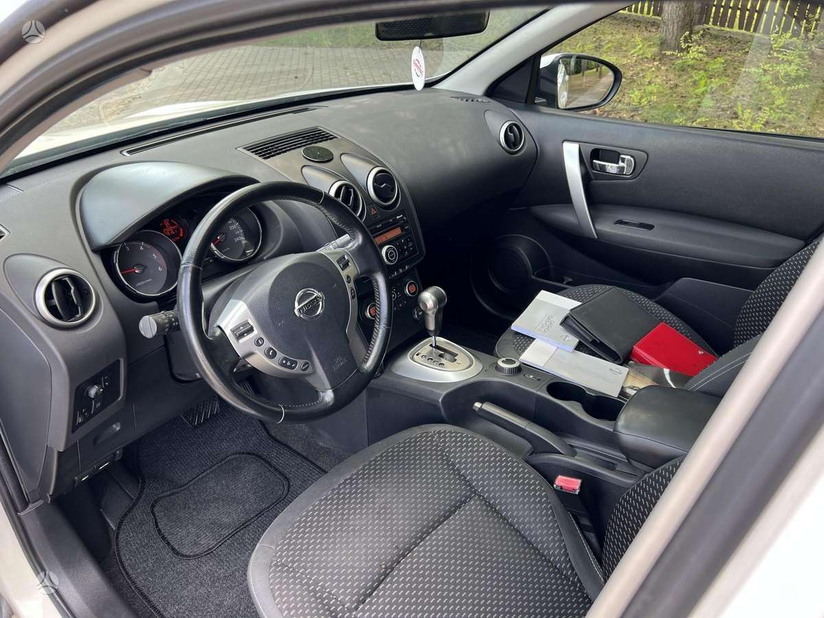 Nissan Qashqai+2 2009 — photo 11